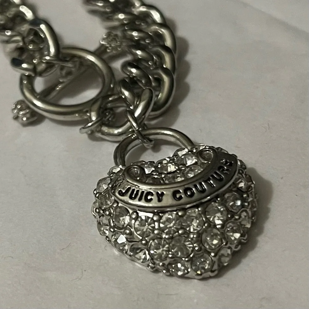 Juicy Couture Silver Chain Bracelet With Crystal Heart Charm - Picture 9 of 14